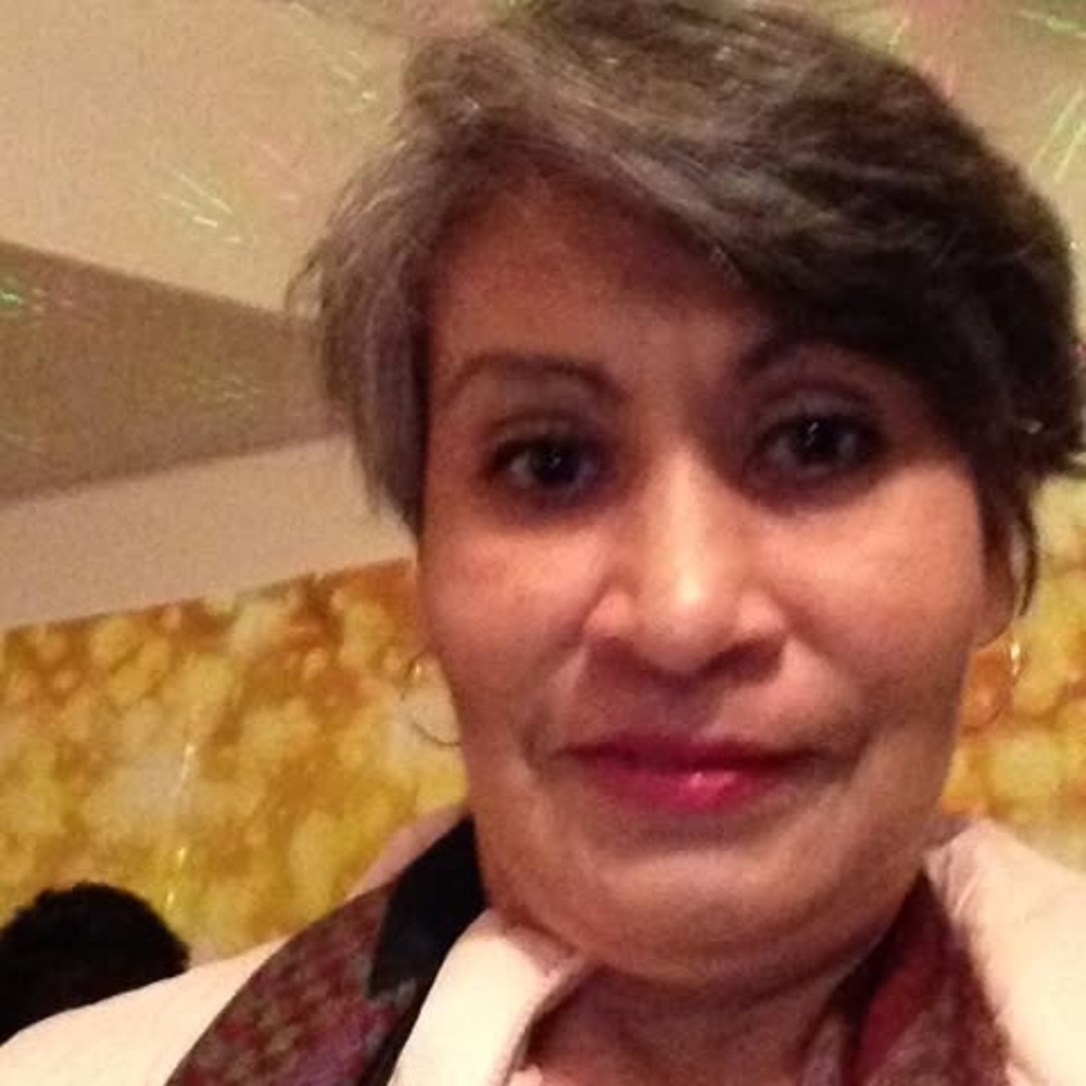 Meet your Posher, Ester